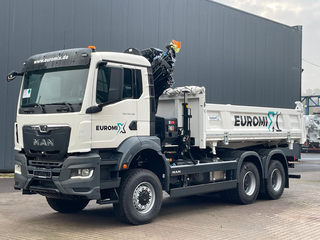 MAN TGS 33.440 6x6 /3-Seiten- Kipper / HIAB 228-6 - Kamion vetëshkarkues, Kamion me vinç: foto 3 MAN TGS 33.440 6x6 /3-Seiten- Kipper / HIAB 228-6 - Kamion vetëshkarkues, Kamion me vinç: foto 3
