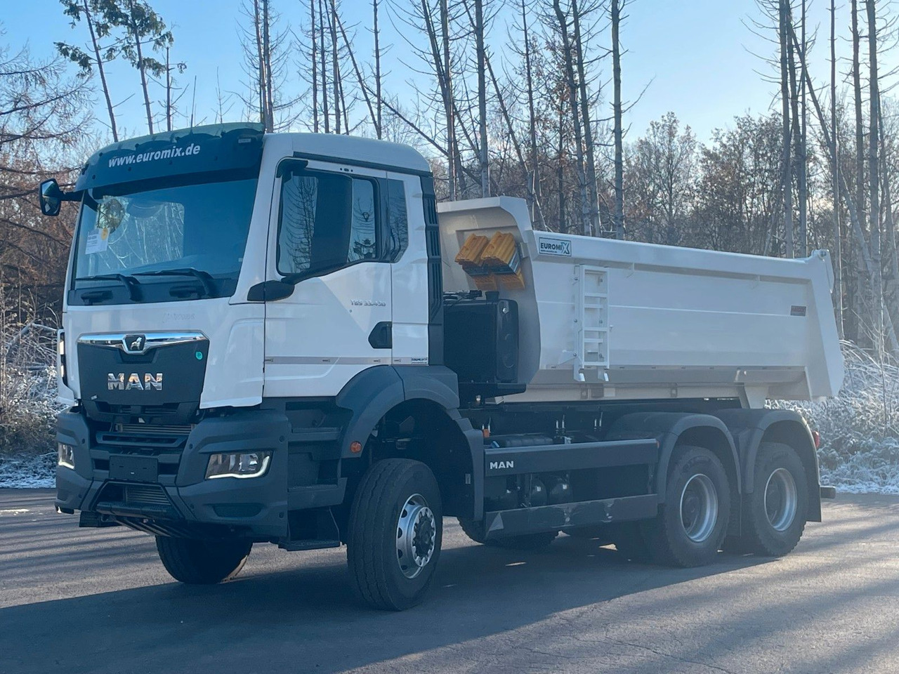 MAN TGS 33.440 6x6 /Euro6e Mulden-Kipper EuromixMTP - Kamion vetëshkarkues: foto 2 MAN TGS 33.440 6x6 /Euro6e Mulden-Kipper EuromixMTP - Kamion vetëshkarkues: foto 2