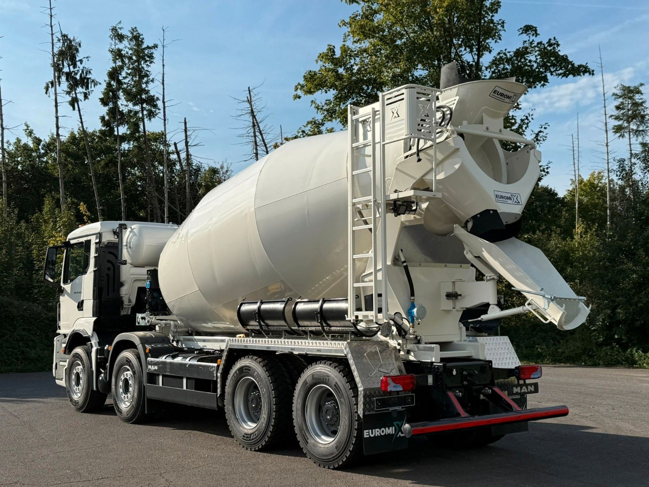 MAN TGS 35.470 BB 8X4 EuromixMTP EM 10 L - Autobetoniere: foto 4 MAN TGS 35.470 BB 8X4 EuromixMTP EM 10 L - Autobetoniere: foto 4
