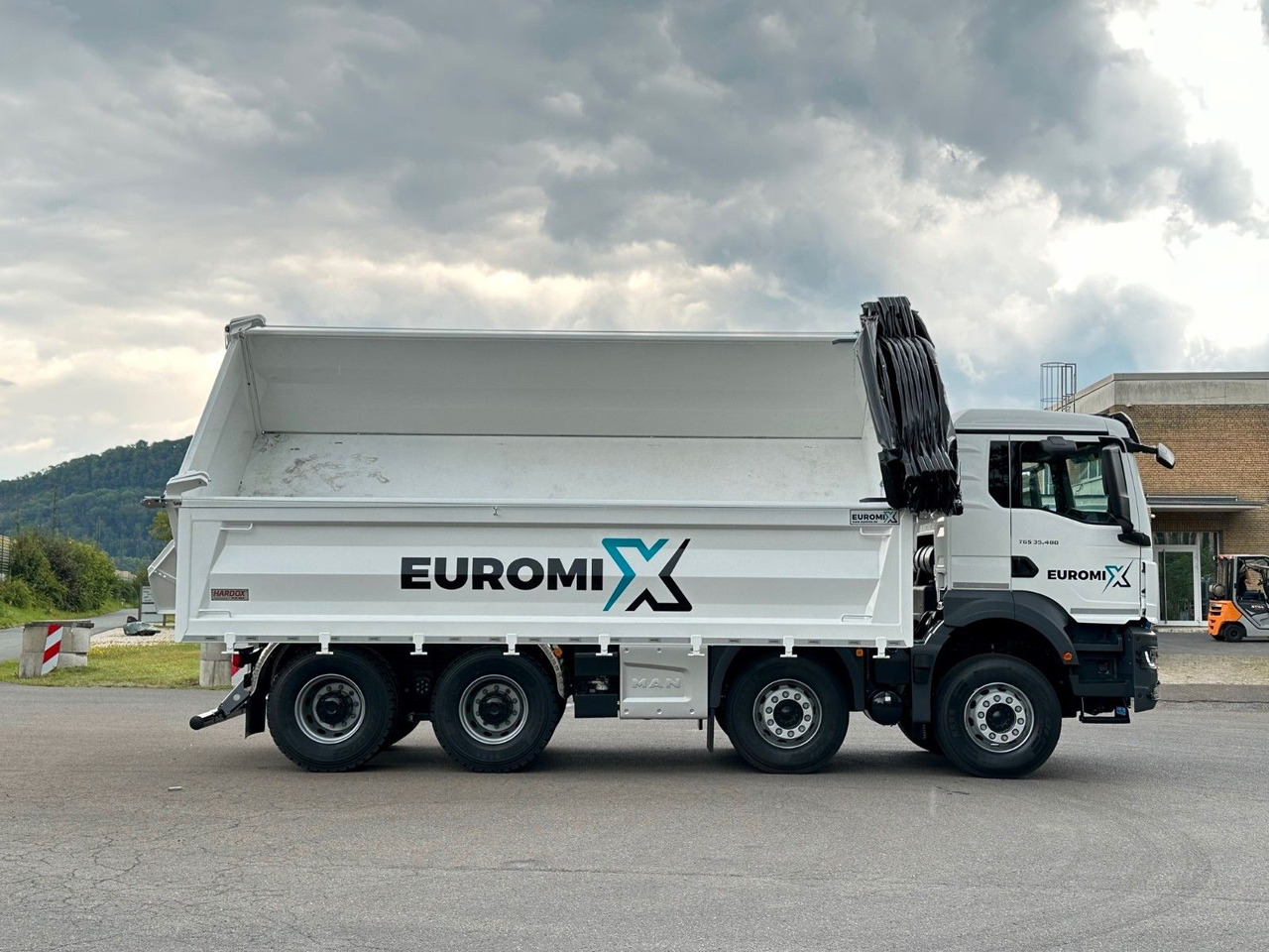 Lizingu i  MAN TGS 35.480 8x4 EuromixMTP 3-Seiten-Kipper MAN TGS 35.480 8x4 EuromixMTP 3-Seiten-Kipper: foto 15