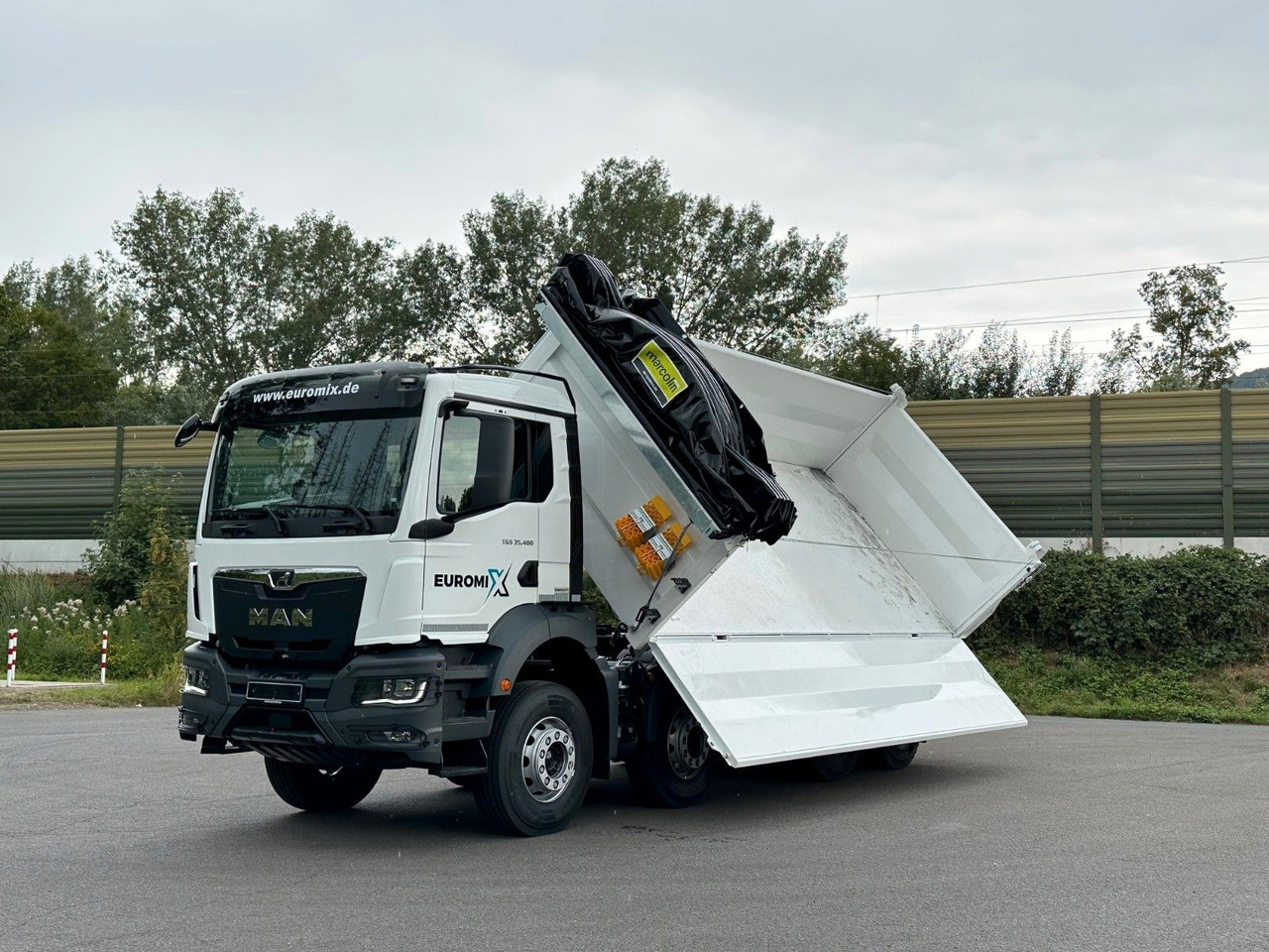 Lizingu i  MAN TGS 35.480 8x4 EuromixMTP 3-Seiten-Kipper MAN TGS 35.480 8x4 EuromixMTP 3-Seiten-Kipper: foto 19