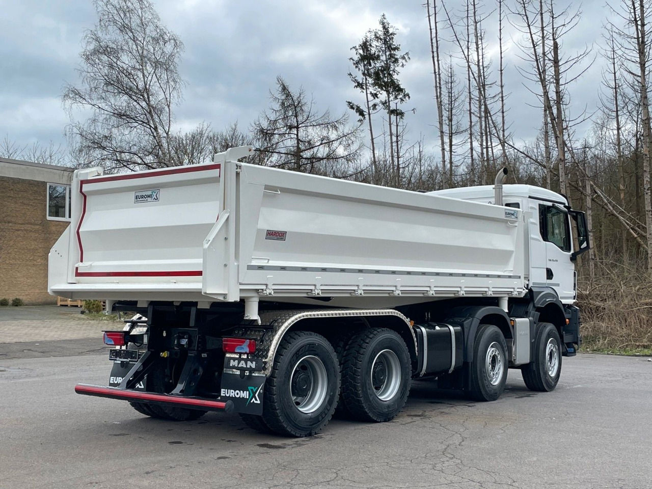 MAN TGS 35.520 8x4 EuromixMTP 3-Seiten-Kipper - Kamion vetëshkarkues: foto 5 MAN TGS 35.520 8x4 EuromixMTP 3-Seiten-Kipper - Kamion vetëshkarkues: foto 5