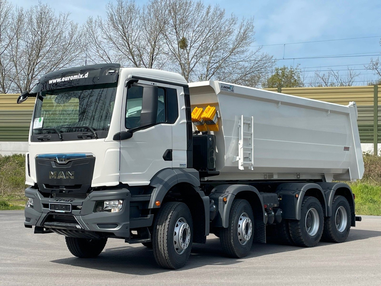 MAN TGS 41.400 8x4 / EUROMIX MTP 20m³/ EURO2 Kipper - Fadromë ngarkuese: foto 2 MAN TGS 41.400 8x4 / EUROMIX MTP 20m³/ EURO2 Kipper - Fadromë ngarkuese: foto 2