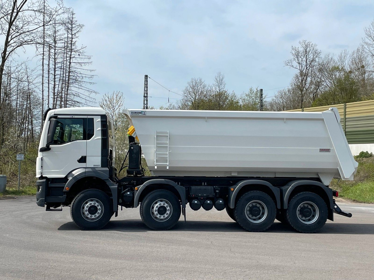 MAN TGS 41.400 8x4 / EUROMIX MTP 20m³/ EURO2 Kipper - Fadromë ngarkuese: foto 4 MAN TGS 41.400 8x4 / EUROMIX MTP 20m³/ EURO2 Kipper - Fadromë ngarkuese: foto 4