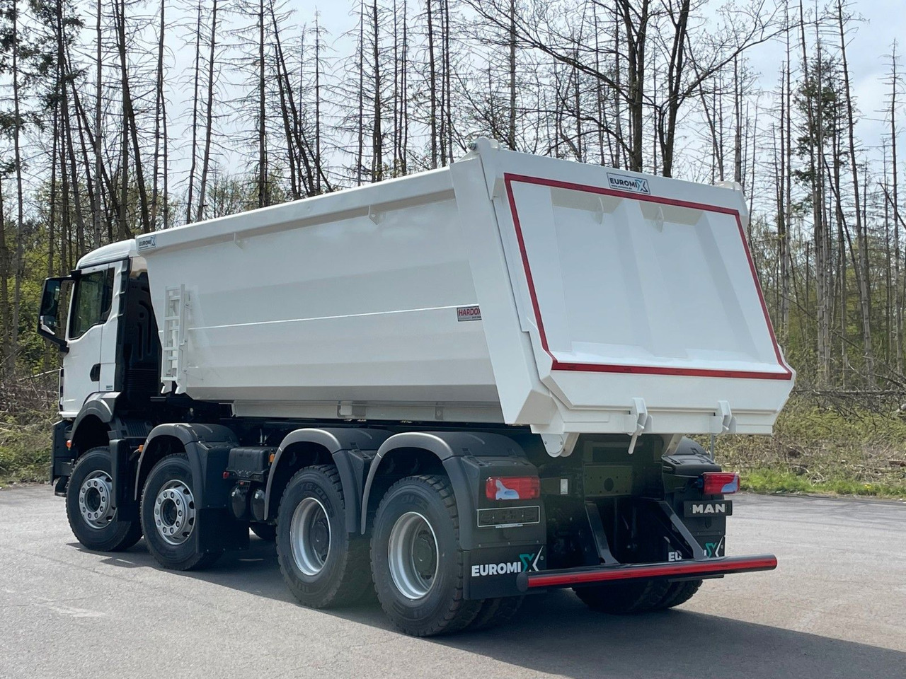 MAN TGS 41.400 8x4 / EUROMIX MTP 20m³/ EURO2 Kipper - Kamion vetëshkarkues: foto 5 MAN TGS 41.400 8x4 / EUROMIX MTP 20m³/ EURO2 Kipper - Kamion vetëshkarkues: foto 5