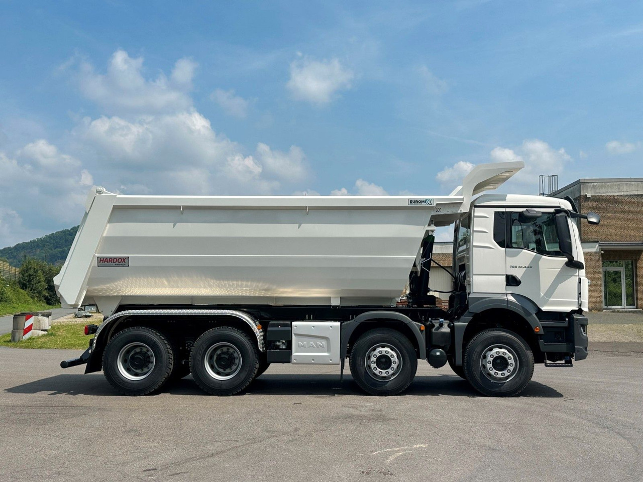 MAN TGS 41.440 8x4 EuromixMTP Mulden-Kipper - Kamion vetëshkarkues: foto 4 MAN TGS 41.440 8x4 EuromixMTP Mulden-Kipper - Kamion vetëshkarkues: foto 4