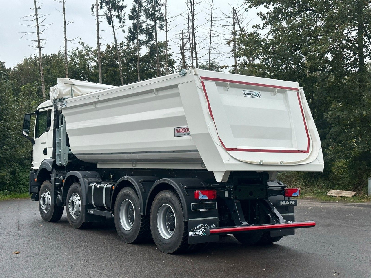 MAN TGS 41.440 BB 8X4 Euromix Mulden Kipper HARDOX - Kamion vetëshkarkues: foto 4 MAN TGS 41.440 BB 8X4 Euromix Mulden Kipper HARDOX - Kamion vetëshkarkues: foto 4