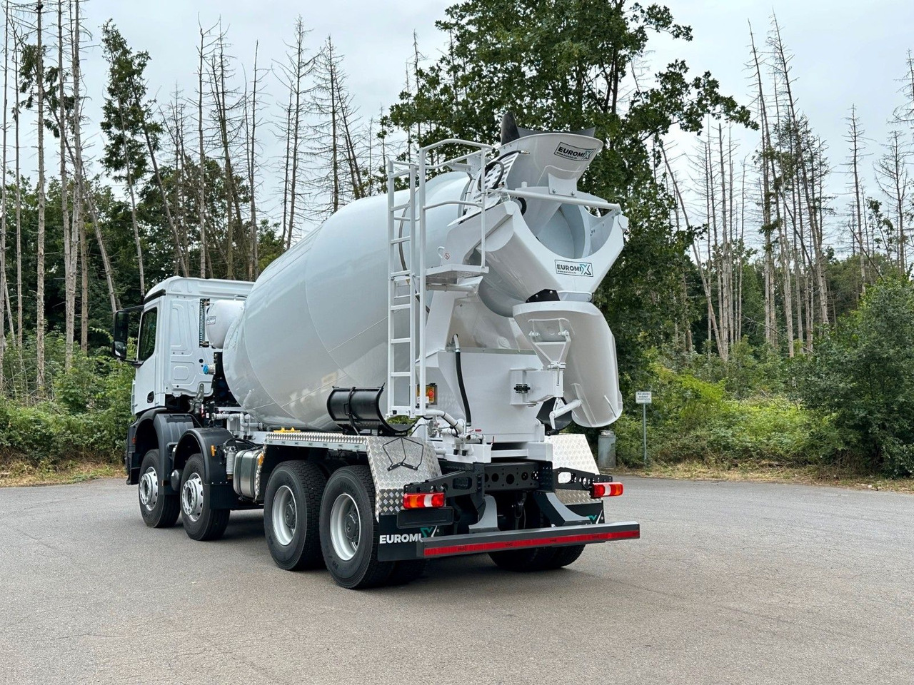 Mercedes-Benz AROCS 5 4142 B 8X4 Euro 3 EuromixMTP EM 10 - Autobetoniere: foto 5 Mercedes-Benz AROCS 5 4142 B 8X4 Euro 3 EuromixMTP EM 10 - Autobetoniere: foto 5