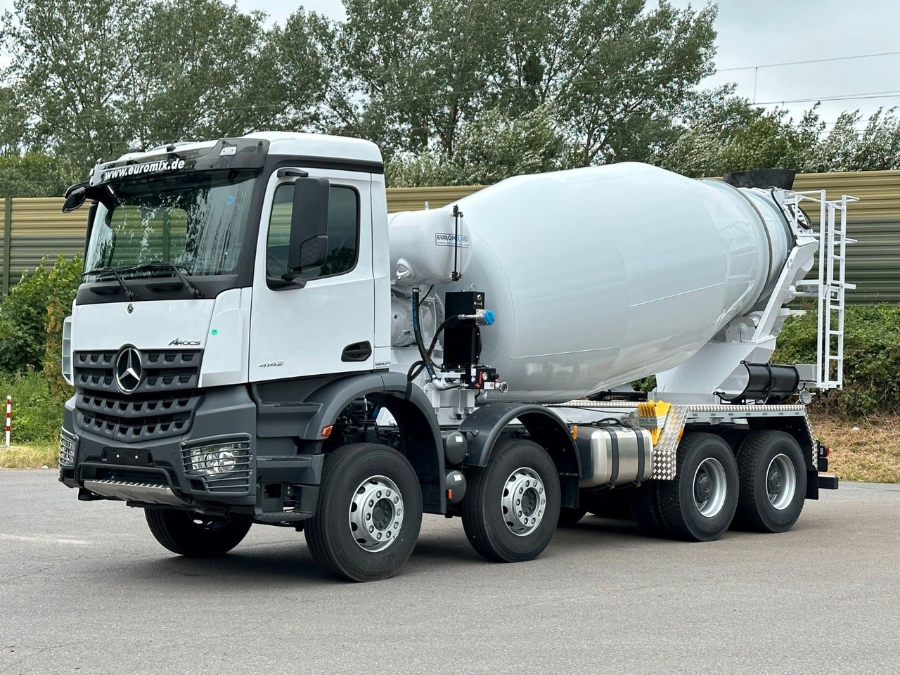Mercedes-Benz AROCS 5 4142 B 8X4 Euro 3 EuromixMTP EM 10 - Autobetoniere: foto 2 Mercedes-Benz AROCS 5 4142 B 8X4 Euro 3 EuromixMTP EM 10 - Autobetoniere: foto 2