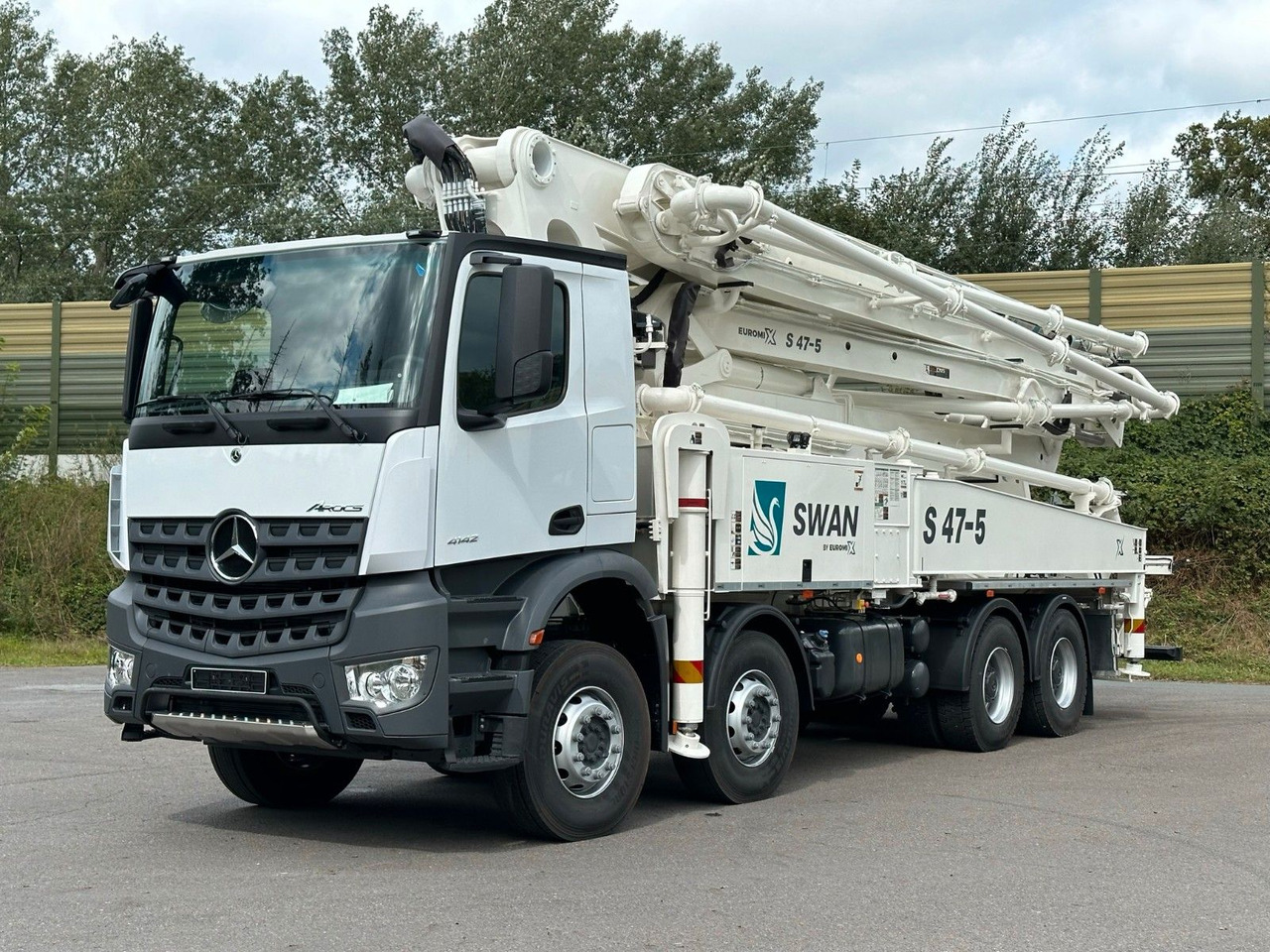 Mercedes-Benz Arocs 5 4142 8x4 SWAN TSP 47-5 160RZ ( 47m ) - Autobetoniere: foto 3 Mercedes-Benz Arocs 5 4142 8x4 SWAN TSP 47-5 160RZ ( 47m ) - Autobetoniere: foto 3
