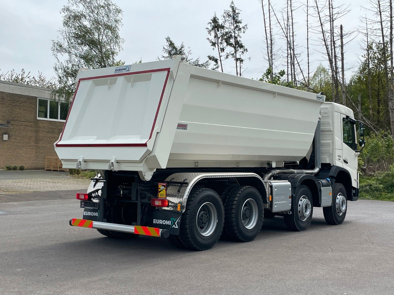 Volvo FMX 460 8x4 EuromixMTP EMK 20m³ Mulden Kipper - Kamion vetëshkarkues: foto 5 Volvo FMX 460 8x4 EuromixMTP EMK 20m³ Mulden Kipper - Kamion vetëshkarkues: foto 5