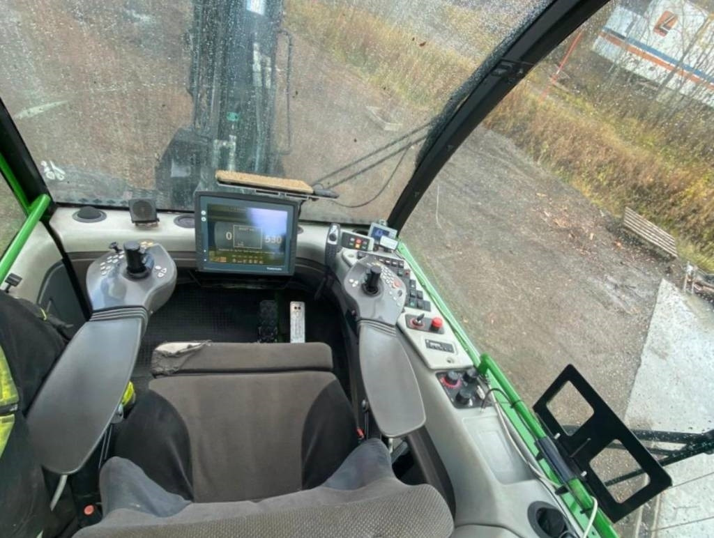 John Deere 1070 D - Korrëse pylltarie: foto 4 John Deere 1070 D - Korrëse pylltarie: foto 4
