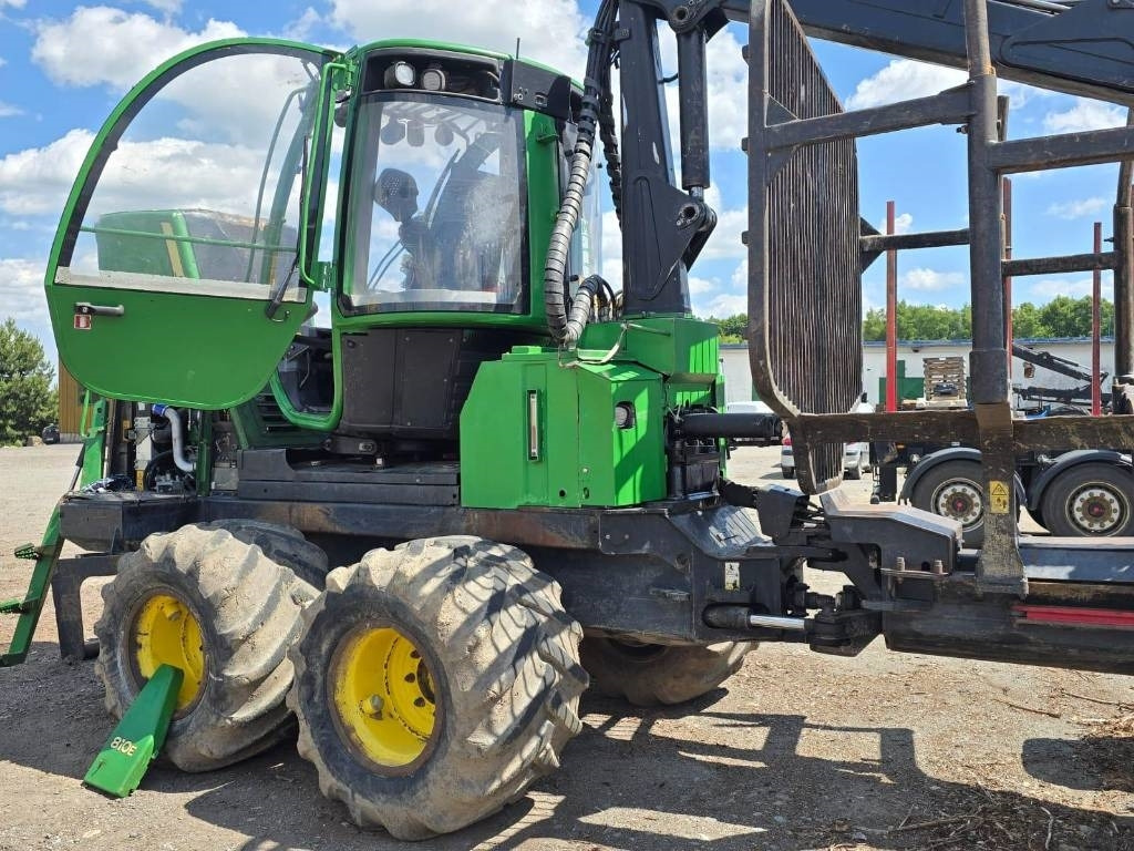 John Deere 810 E - Transportues pyjor: foto 4 John Deere 810 E - Transportues pyjor: foto 4