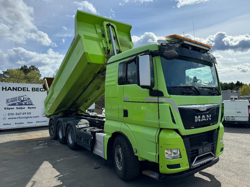 MAN TGX 35.500 8X4, Euro 6, Tipper, new Clutch, 2016 (Top!) - Kamion vetëshkarkues: foto 1 MAN TGX 35.500 8X4, Euro 6, Tipper, new Clutch, 2016 (Top!) - Kamion vetëshkarkues: foto 1