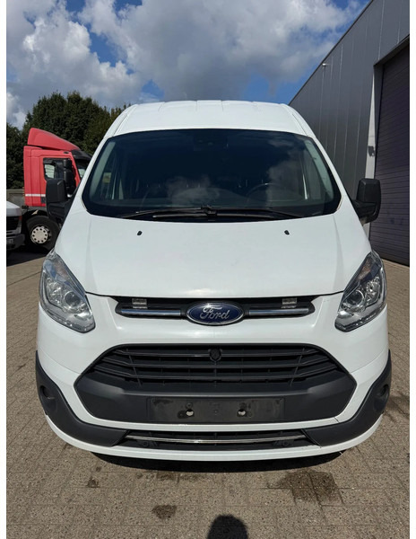 Ford **TRANSIT CUSTOM-9 SEATS-WHEELCHAIRLIFT-EURO6B** - Autobus: foto 2 Ford **TRANSIT CUSTOM-9 SEATS-WHEELCHAIRLIFT-EURO6B** - Autobus: foto 2