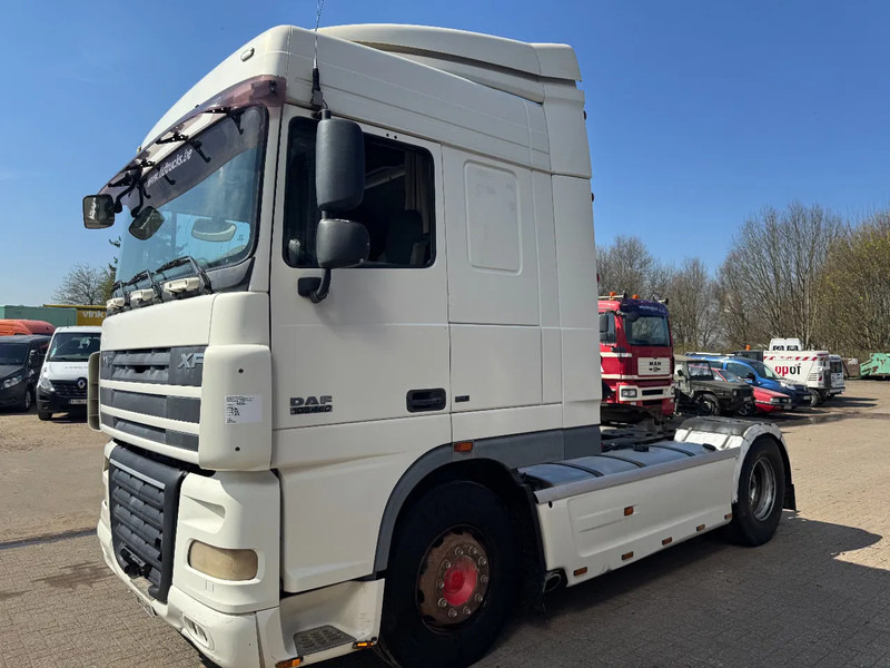 DAF XF 105.460 **EURO 5-RETARDER** - Gjysmë-kamion: foto 1 DAF XF 105.460 **EURO 5-RETARDER** - Gjysmë-kamion: foto 1