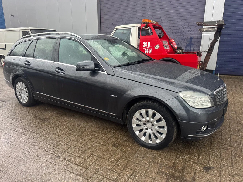 Mercedes-Benz C-Klasse **C200CDI-EURO 5-BELGIAN ORIGINE** - Veturë: foto 3 Mercedes-Benz C-Klasse **C200CDI-EURO 5-BELGIAN ORIGINE** - Veturë: foto 3