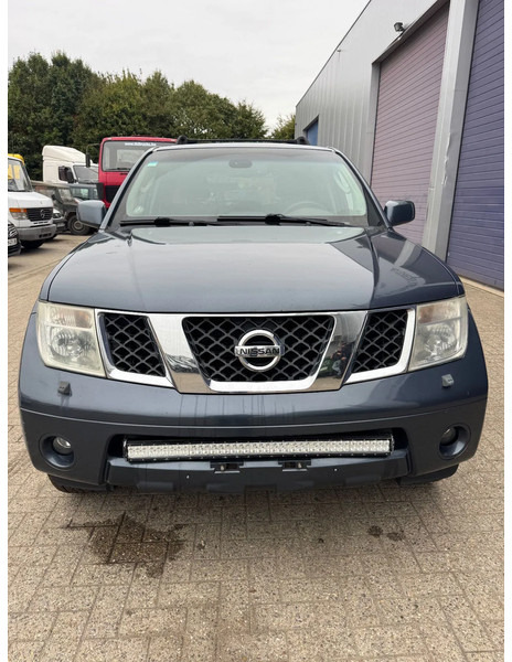 Nissan Pathfinder **2,5D-AIRCO-BELGIAN CAR** - Veturë: foto 2 Nissan Pathfinder **2,5D-AIRCO-BELGIAN CAR** - Veturë: foto 2