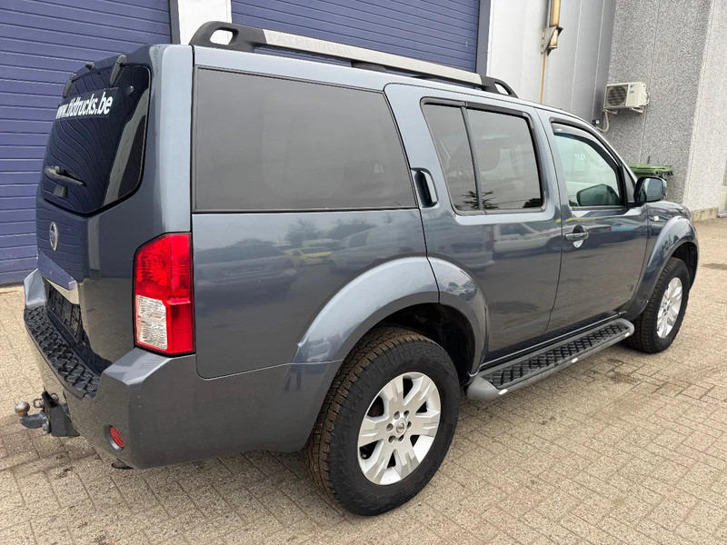 Nissan Pathfinder **2,5D-AIRCO-BELGIAN CAR** - Veturë: foto 4 Nissan Pathfinder **2,5D-AIRCO-BELGIAN CAR** - Veturë: foto 4