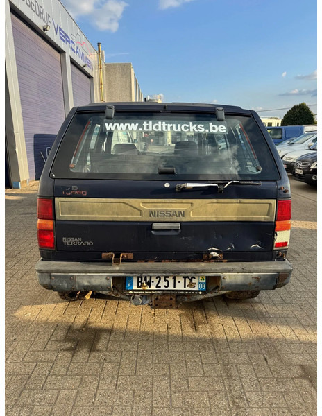 Nissan Terrano **4X4-DIESEL-LONG CHASSIS** - Veturë: foto 5 Nissan Terrano **4X4-DIESEL-LONG CHASSIS** - Veturë: foto 5