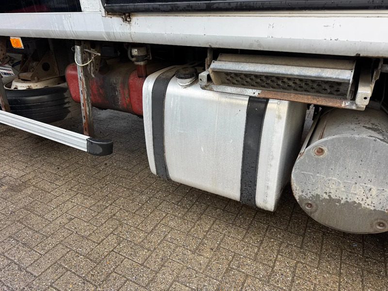 Volvo FM 9 **FRENCH TRUCK-FRIGO-COLDROOM** - Kamion frigorifer: foto 5 Volvo FM 9 **FRENCH TRUCK-FRIGO-COLDROOM** - Kamion frigorifer: foto 5