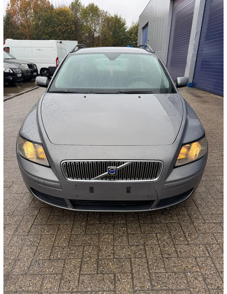 Volvo V50 **AIRCO-BELGIAN CAR** - Veturë: foto 2 Volvo V50 **AIRCO-BELGIAN CAR** - Veturë: foto 2