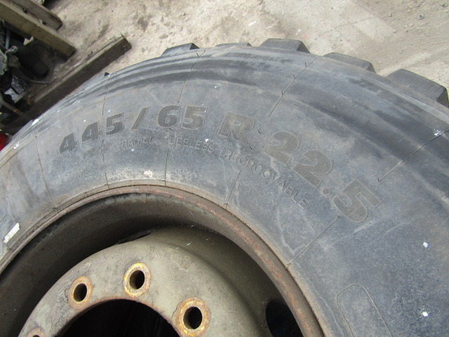 465/65/22.5 MICHELIN TRACK GRIP TYRE WITH RIM - Gomë për Kamioni: foto 3 465/65/22.5 MICHELIN TRACK GRIP TYRE WITH RIM - Gomë për Kamioni: foto 3