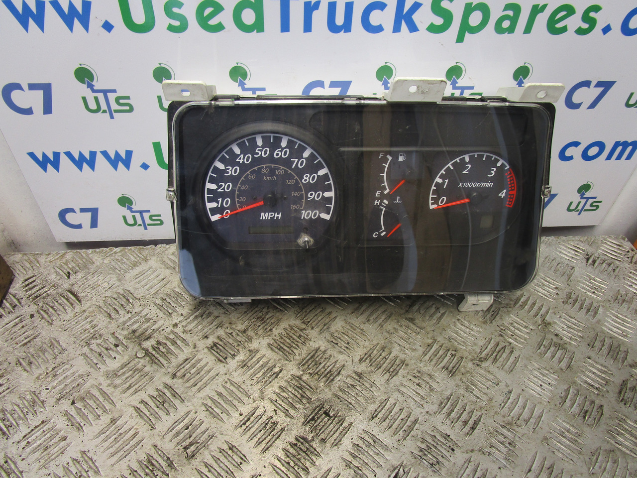 ISUZU NQR CLOCK CLUSTER AUTO P/NO 8981248910 - Sistemi elektrik për Kamioni: foto 1 ISUZU NQR CLOCK CLUSTER AUTO P/NO 8981248910 - Sistemi elektrik për Kamioni: foto 1