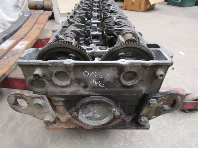 MERCEDES ACTROS MP4 OM471-6 CYLINDER HEAD COMPLETE - Motori dhe pjesë këmbimi për Kamioni: foto 3 MERCEDES ACTROS MP4 OM471-6 CYLINDER HEAD COMPLETE - Motori dhe pjesë këmbimi për Kamioni: foto 3
