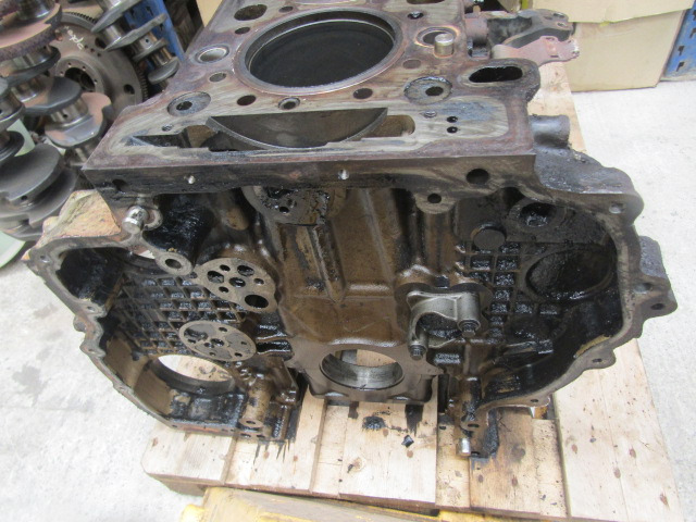 MERCEDES ACTROS MP4 OM471-6 ENGINE BLOCK - Motori dhe pjesë këmbimi për Kamioni: foto 2 MERCEDES ACTROS MP4 OM471-6 ENGINE BLOCK - Motori dhe pjesë këmbimi për Kamioni: foto 2