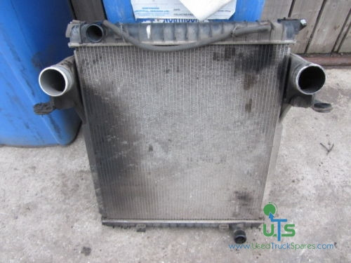 MITSUBISHI CANTER 7.5T RADIATOR - Radiatori për Kamioni: foto 1 MITSUBISHI CANTER 7.5T RADIATOR - Radiatori për Kamioni: foto 1