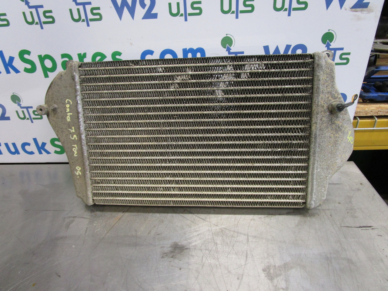 MITSUBISHI CANTER INTERCOOLER - Radiatori për Kamioni: foto 1 MITSUBISHI CANTER INTERCOOLER - Radiatori për Kamioni: foto 1