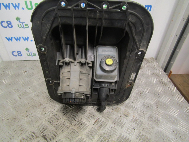 RENAULT MIDLUM DCI PEDAL BOX INC BRAKE VALVE + CLUTCH CYLINDER - Kabina dhe interier për Kamioni: foto 3 RENAULT MIDLUM DCI PEDAL BOX INC BRAKE VALVE + CLUTCH CYLINDER - Kabina dhe interier për Kamioni: foto 3