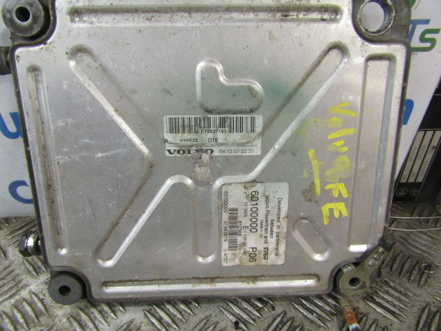 VOLVO FE240 D7E ENGINE ECU P/NO 6010000 P06 / VOLVO 0499533 D7E - ECU për Kamioni: foto 1 VOLVO FE240 D7E ENGINE ECU P/NO 6010000 P06 / VOLVO 0499533 D7E - ECU për Kamioni: foto 1