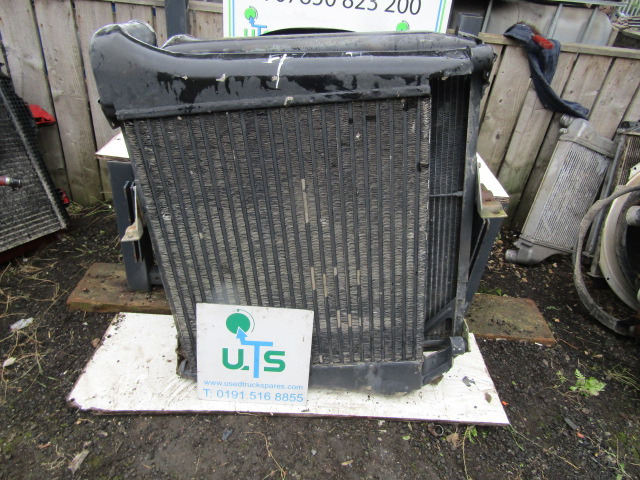 VOLVO FL7 RADIATOR/INTERCOOLER PACK P/NO 3183591 - Radiatori për Kamioni: foto 3 VOLVO FL7 RADIATOR/INTERCOOLER PACK P/NO 3183591 - Radiatori për Kamioni: foto 3
