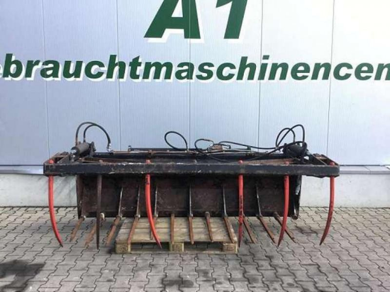 Bressel SZ 25 - Ngarkues ballor për traktor: foto 1 Bressel SZ 25 - Ngarkues ballor për traktor: foto 1