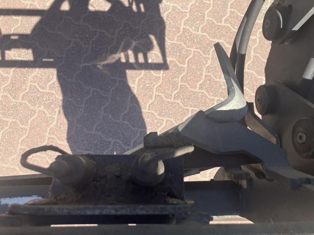 John Deere 6125R - Traktor: foto 4 John Deere 6125R - Traktor: foto 4