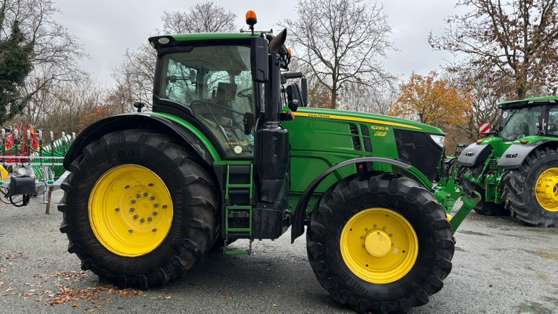 Traktor John Deere 6230 R: foto 28 Traktor John Deere 6230 R: foto 28