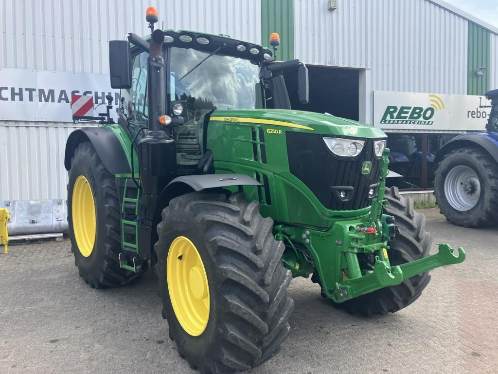 John Deere 6250R - Traktor: foto 1 John Deere 6250R - Traktor: foto 1