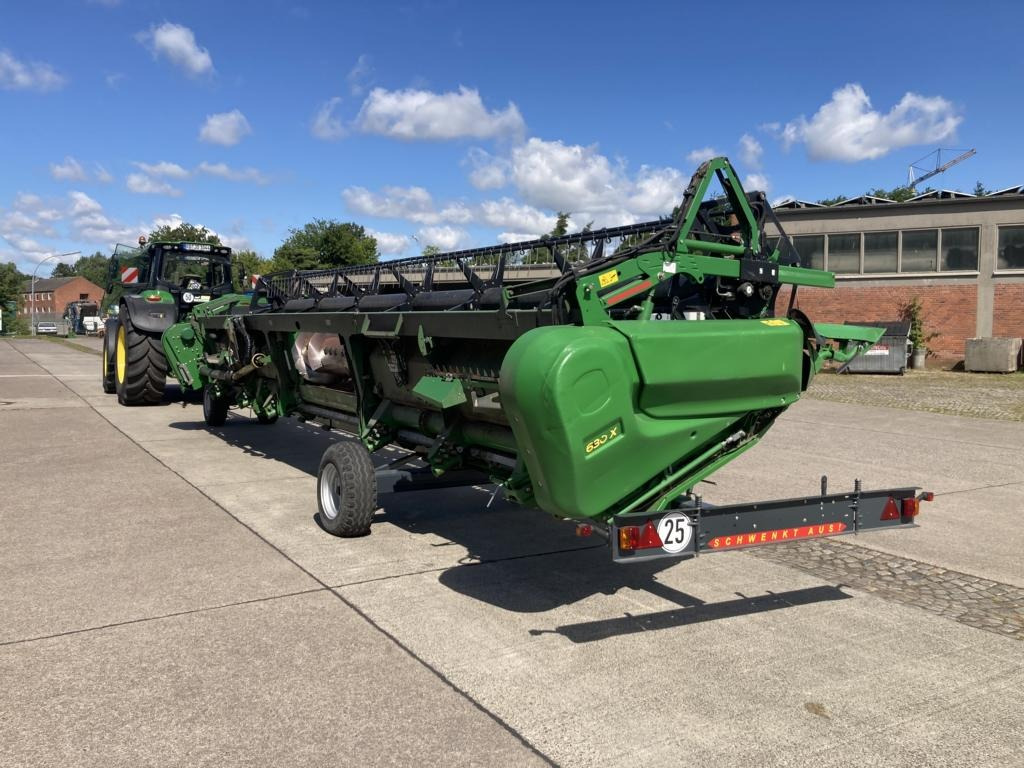 John Deere 630X - Autokombajnë: foto 3 John Deere 630X - Autokombajnë: foto 3