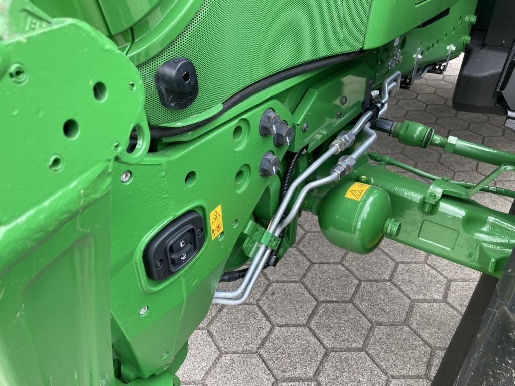 John Deere 6R145 - Traktor: foto 4 John Deere 6R145 - Traktor: foto 4
