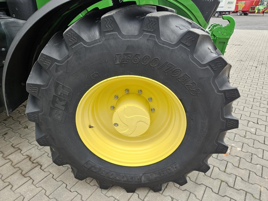 Traktor John Deere 6R185: foto 8