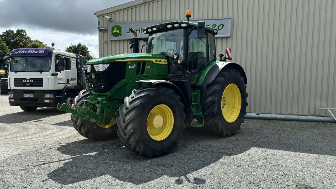 John Deere 6R195 - Traktor: foto 1 John Deere 6R195 - Traktor: foto 1