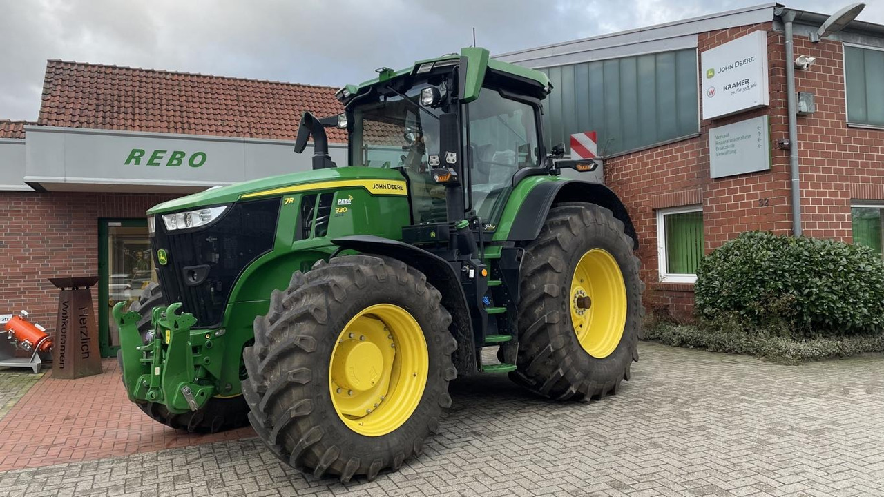 John Deere TRAKTOR 7R330 - Traktor: foto 1 John Deere TRAKTOR 7R330 - Traktor: foto 1