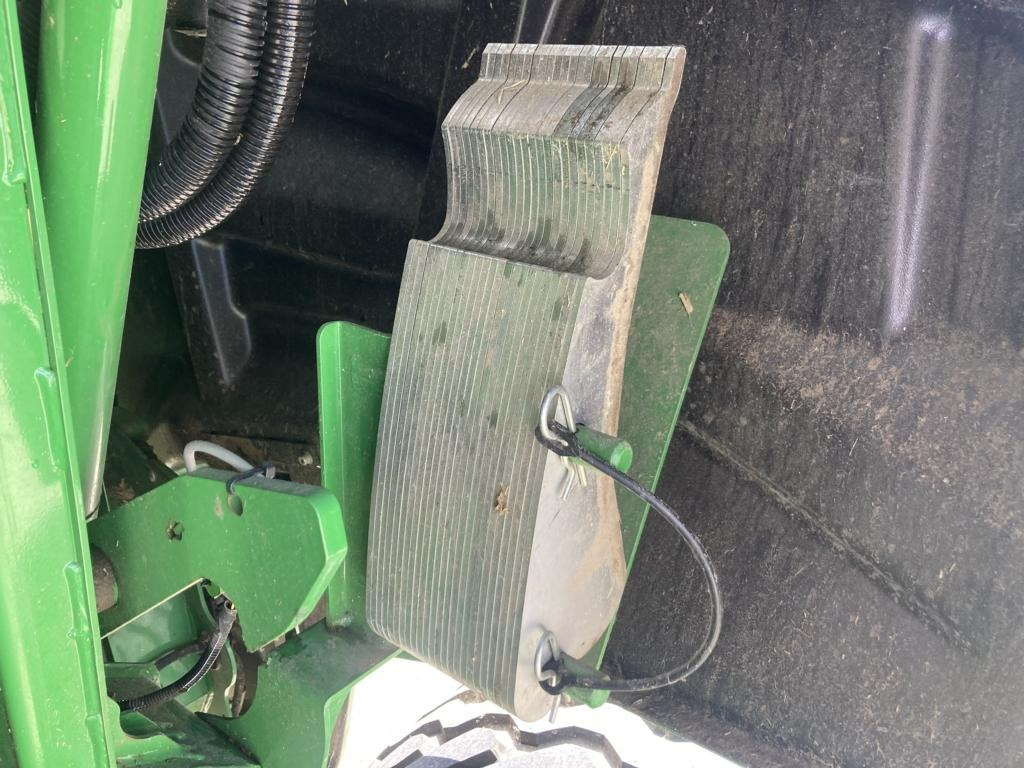 John Deere V461M - PAKET FÜR RUNDBALLENPR - Mbështjellëse dengjesh: foto 3 John Deere V461M - PAKET FÜR RUNDBALLENPR - Mbështjellëse dengjesh: foto 3