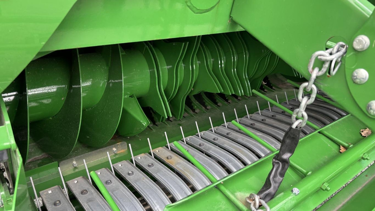 John Deere V461M - PAKET FÜR RUNDBALLENPR - Mbështjellëse dengjesh: foto 4 John Deere V461M - PAKET FÜR RUNDBALLENPR - Mbështjellëse dengjesh: foto 4