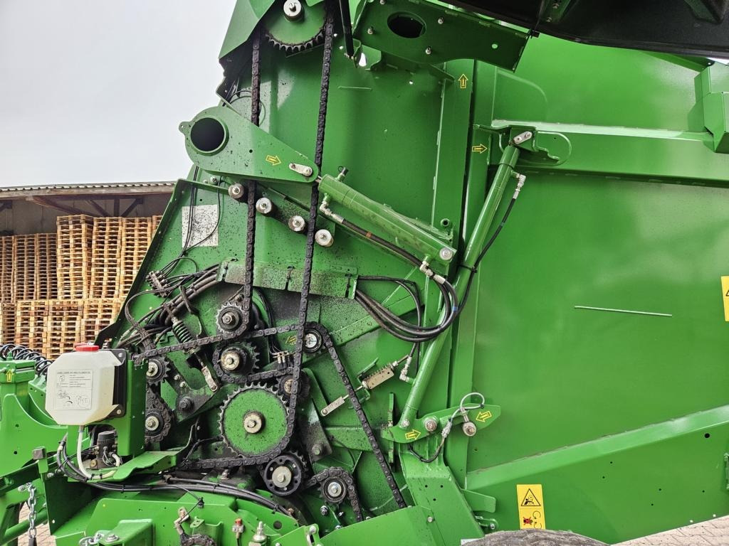 John Deere V461M - PAKET FÜR RUNDBALLENPR - Mbështjellëse dengjesh: foto 5 John Deere V461M - PAKET FÜR RUNDBALLENPR - Mbështjellëse dengjesh: foto 5