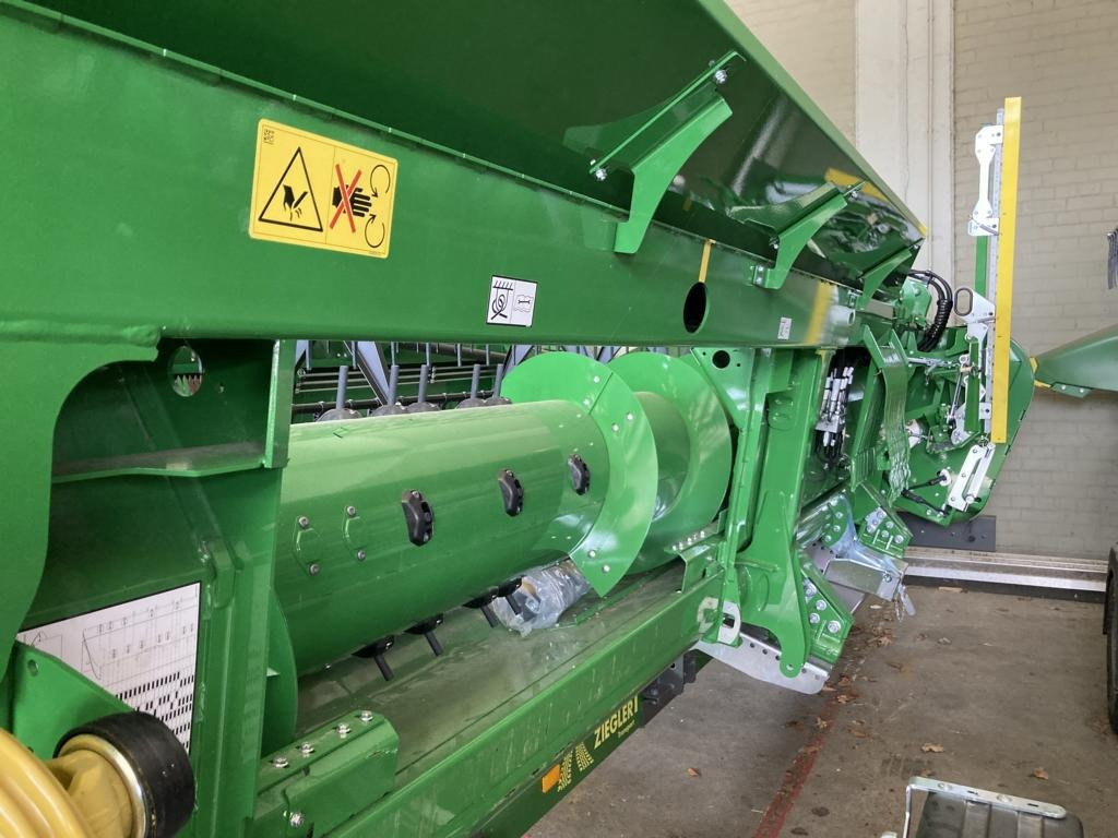 John Deere VARIABLES SCHNEIDWERK 722X MY2 - Autokombajnë: foto 5 John Deere VARIABLES SCHNEIDWERK 722X MY2 - Autokombajnë: foto 5