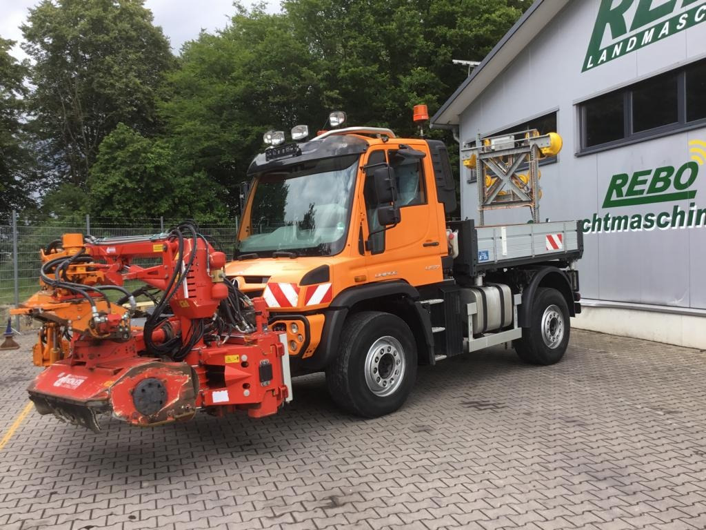 Mercedes-Benz UNIMOG U 527 - Mjet bujqësor/ Special: foto 1 Mercedes-Benz UNIMOG U 527 - Mjet bujqësor/ Special: foto 1