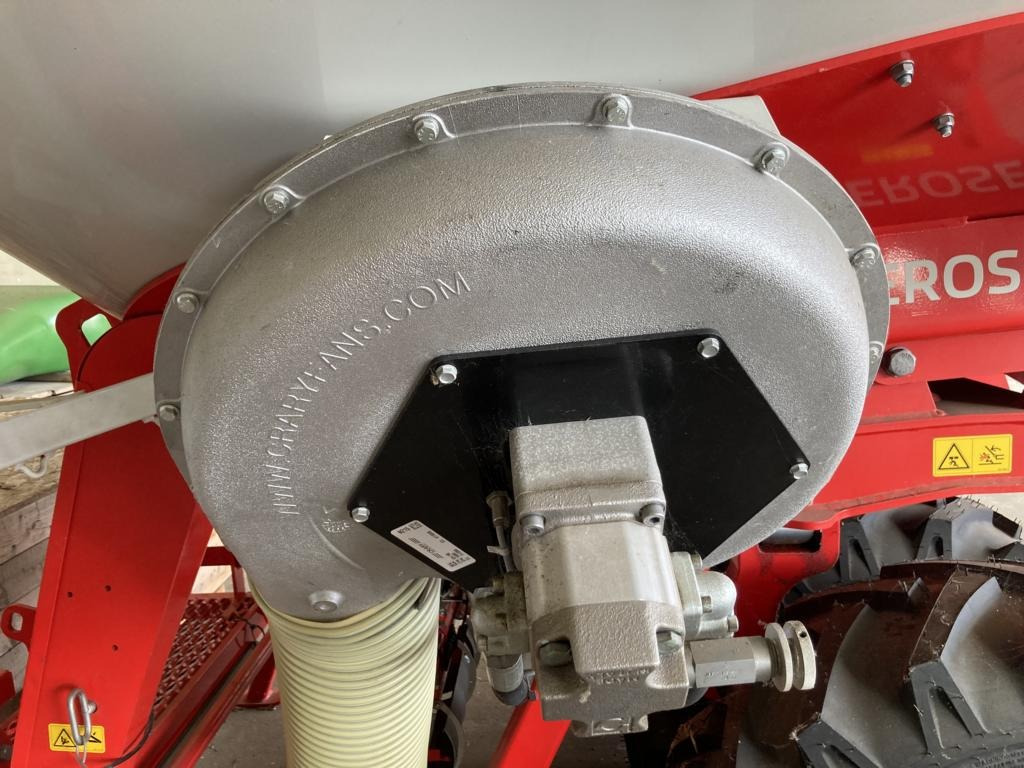 Pöttinger AEROSEM 4002 FDD - Mbjellëse në radhë: foto 4 Pöttinger AEROSEM 4002 FDD - Mbjellëse në radhë: foto 4